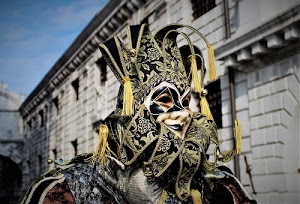maschera, carnevale, nero, palazzo, jolly, oro, finestre, occhi, giallo, naso, cappello, venezia, palazzi, costume, case, fiocchi, decorazioni, cielo, nappe, labbra